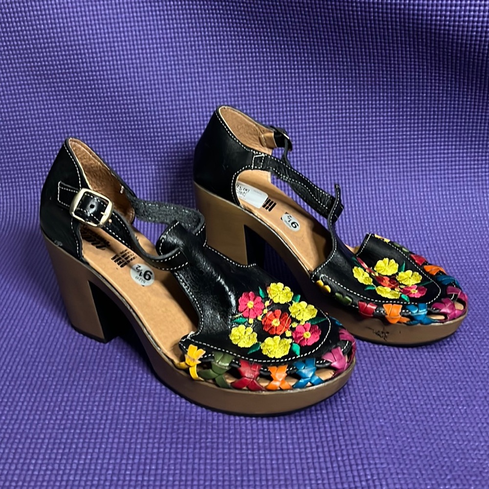 LOVIN’ CAMI ARTESANIAS CLOGS